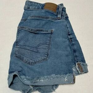 American Eagle Stretch Cuffed Mom Short Denim‎ Jean Raw Hem size 4